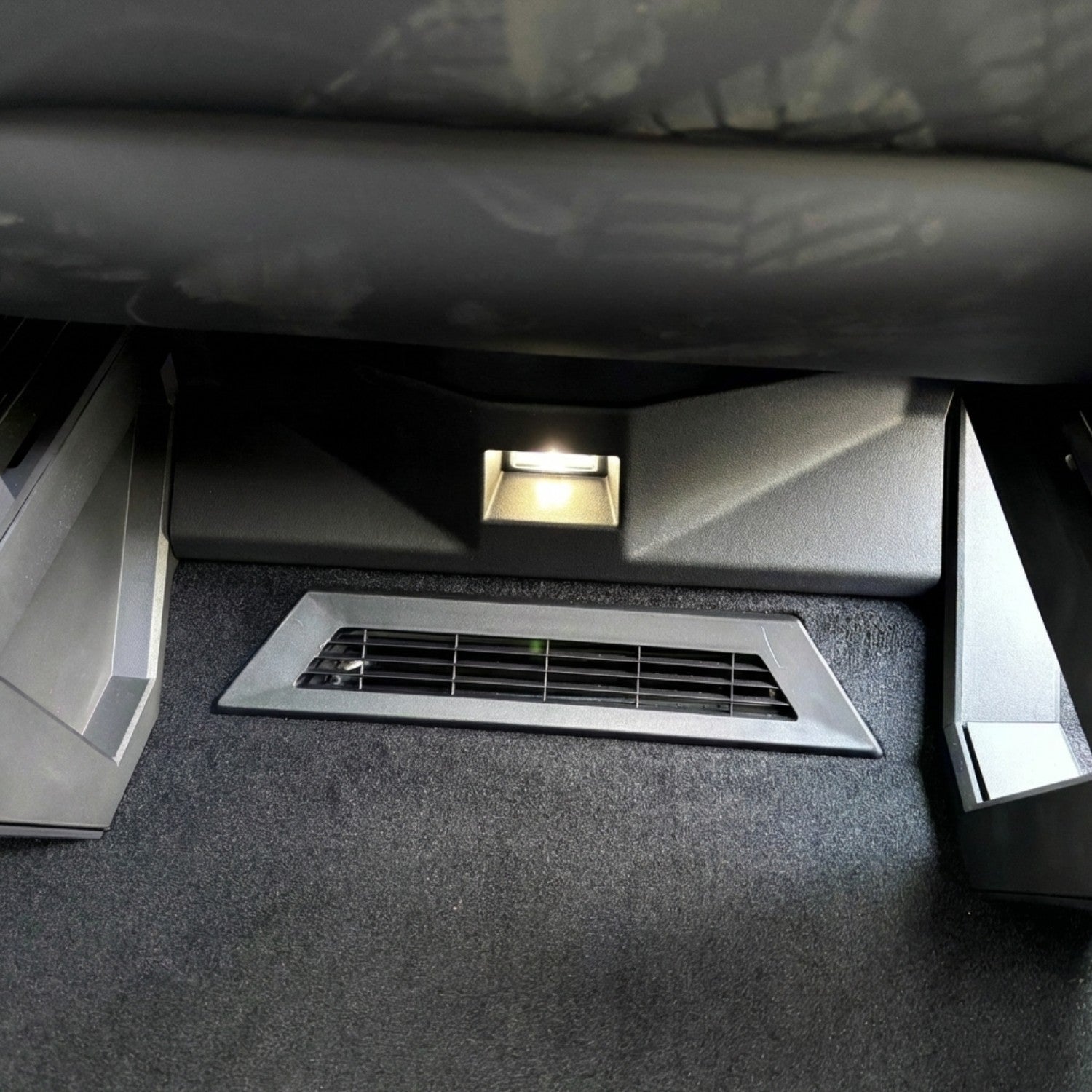 Tesla Cybertruck HVAC Ventilation Kit